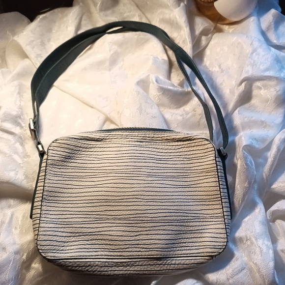 Fossil Riley Crossbody Leather purse white and blue stripes - Picture 5 of 8